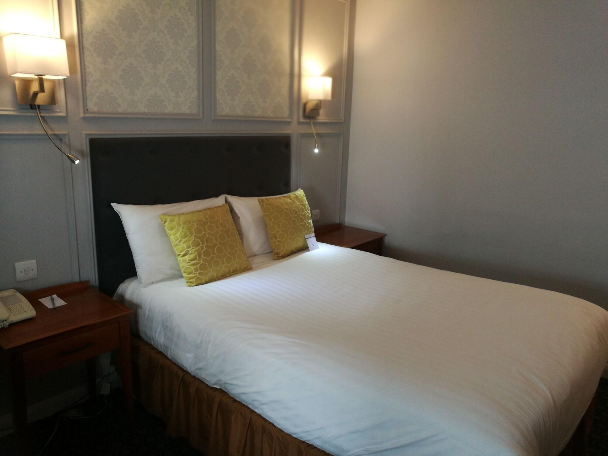 Mercure George Hotel, Ридинг Экстерьер фото
