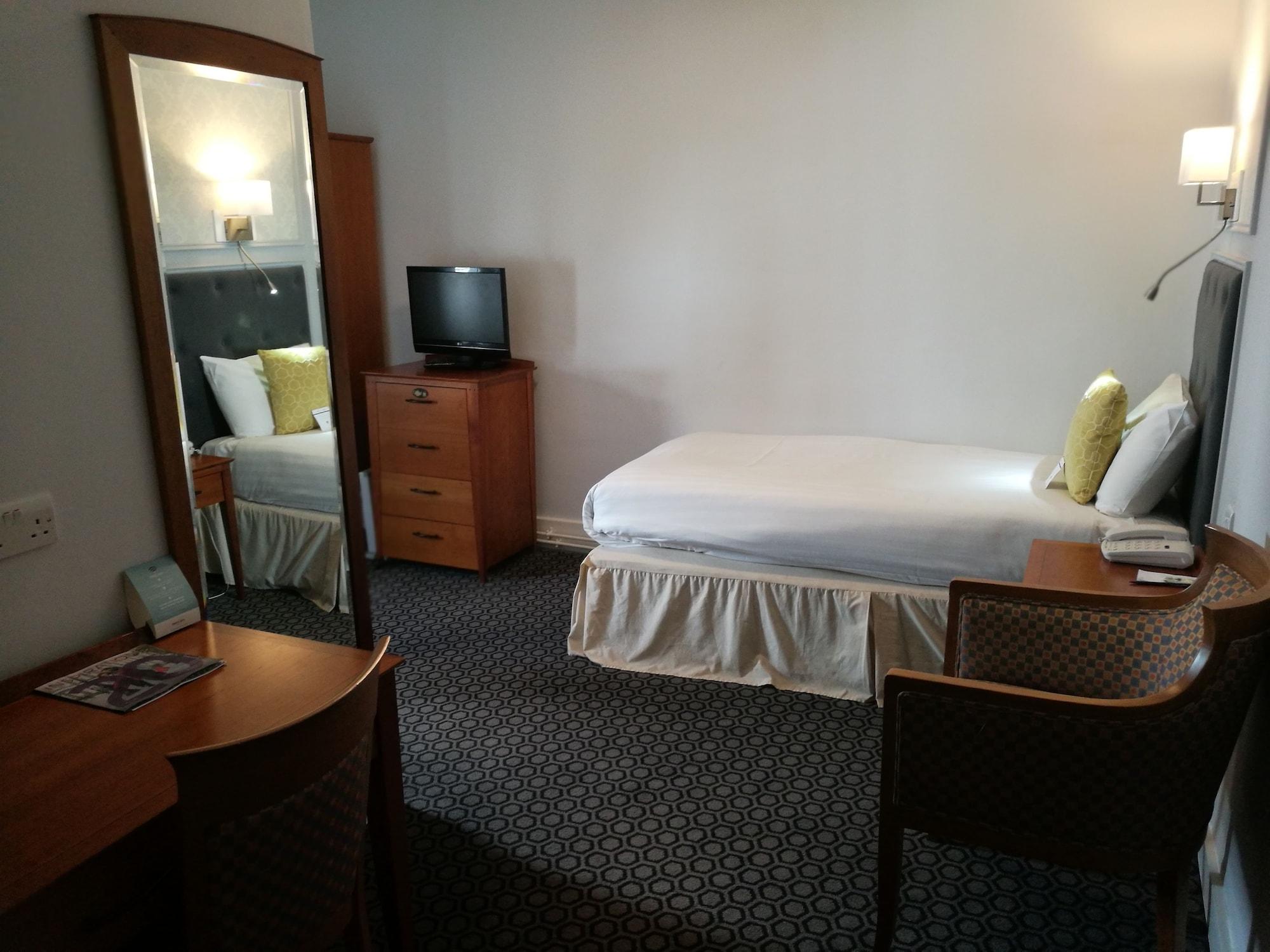 Mercure George Hotel, Ридинг Экстерьер фото